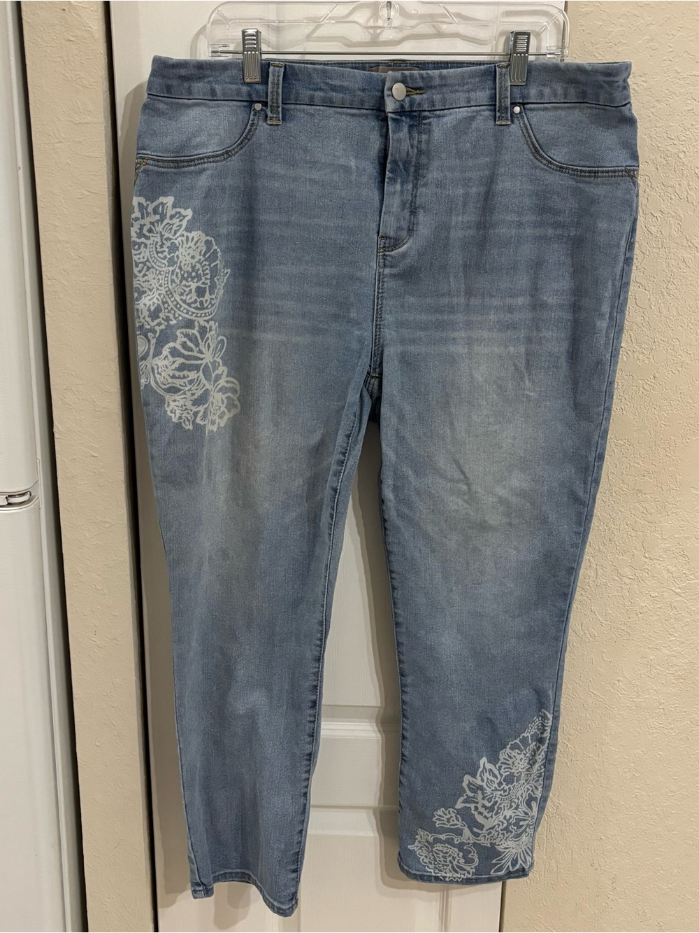 Chico's Light Blue Ankle Jeans with White Floral Print
